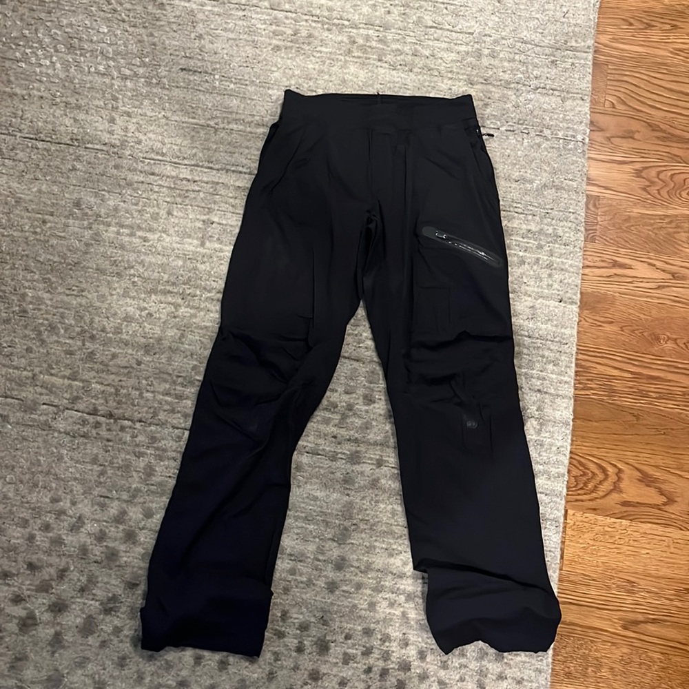 LILULEMON SWEATPANTS
